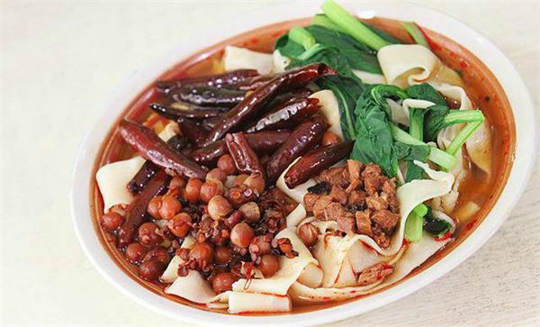 从揉面到管店 一个牛肉板面学徒的餐饮管理进修指南